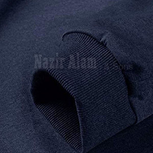 Survêtement pour homme en tissu haute performance avec design flexible, idéal pour les séances de sport, la course à pied et une utilisation quotidienne active. - Product Image 4