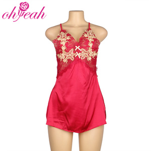 Lingerie de <span class=keywords><strong>nuisette</strong></span> de Noël grande taille pour femmes Décoration florale Bretelles croisées pour le dos Nouveau style de <span class=keywords><strong>nuisette</strong></span> pour femmes matures - Product Image 6