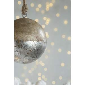 Set D4 di 4 Palline di Natale in Legno, Decorazioni Appese per Feste e Albero di Natale, per Natale e Capodanno - Product Image 4