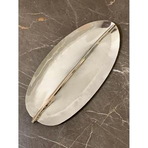 Grand plateau en forme de feuille d'argent, artisanat en métal, plateaux de service pour aliments, fournitures pour hôtels, restaurants, événements, plateau décoratif, style américain - Product Image 1