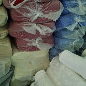 ผลิตในเกาหลี ผ้าถักคอตตอน 100% ผ้ายืดเนื้อนุ่ม คุณภาพสูง สีพื้น ย้อมสีเรียบ สำหรับตัดเย็บเสื้อผ้า - Product Image 2