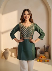 Kurti Corto Recto con Estampado en Relieve para Mujer, Ropa Casual de Secado Rápido, Corte Regular, para Todas las Temporadas - Product Image 4