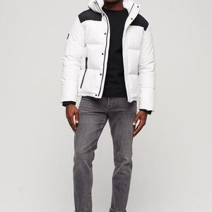 Chaqueta acolchada de nailon brillante personalizada al por mayor con capucha extraíble, chaquetas acolchadas de invierno para hombre, talla grande, transpirable, con cremallera - Product Image 2