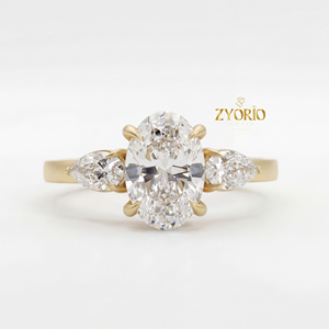 Anillo de Compromiso de Lujo con Diamante Ovalado de 1.20 Quilates Cultivado en Laboratorio, EF VS1, Plata de Ley, Anillo de Tres Piedras con Acento de Pera para Boda - Product Image 6