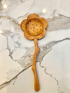 Cuillère à fentes en acier inoxydable pour la cuisson, fabriquée au Vietnam, avec logo OEM gravé, disponible pour la livraison. - Product Image 5