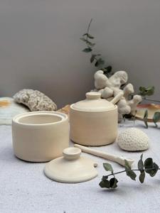 Tarro de almacenamiento compacto para cocina con tapa y ranura para cuchara, diseño minimalista y elegante, organizador de encimera, organizador inteligente para despensa - Product Image 5