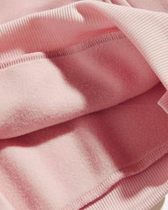Fournisseur de sweats à capuche surdimensionnés pour hommes et femmes, haute durabilité, streetwear d'hiver haut de gamme, fabrication flexible avec MOQ faible - Product Image 3