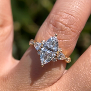 Bague de fiançailles et de mariage en or jaune 14 carats avec diamant de laboratoire taille marquise de 2,65 carats, cadeau de fête, bijoux - Product Image 1