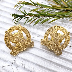 Diseñador personalizado hueco solapa Pin insignia broche Pin para Mujeres Hombres traje, Marktex - Product Image 5