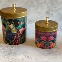 Pot de rangement en métal blanc de style nordique |   Pot à fruits et en-cas à motifs floraux roses |   Pot de rangement pour bonbons avec couvercle en verre orné d'éléments dorés