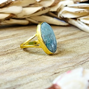 Bagues en laiton au design unique, bague bohème en larimar, bijoux tribaux en laiton pour femmes, plaqué or 18 carats, solitaire géométrique pour la vente en gros/OEM/ODM - Product Image 3
