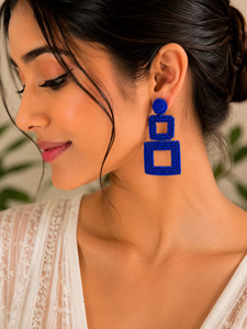 Pendientes Colgantes de Abeja Hechos a Mano con Lentejuelas y Cuentas, Diseño Animal, Aplique Cosido, Bordado con Pedrería - Product Image 4