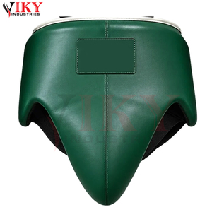 Ensembles de boxe en cuir véritable vert forêt avec bordure blanche, personnalisables avec votre propre marque, comprenant des gants de boxe et un protège-tête intégral. - Product Image 4