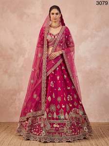 Ensemble de Lehenga indien rose brodé en soie et polyester à séchage rapide avec dupatta en résille, tenue de mariée deux pièces, robe de festival - Product Image 2