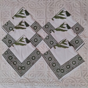 Textiles indiens traditionnels Channi, tissus décoratifs de luxe imprimés sur mesure, 100% coton, nappes de table décoratives 60x60cm pour les mariages - Product Image 5