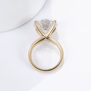 Anillo de Compromiso de Diamantes de Corte Brillante Redondo en Oro Amarillo para Mujer, Estilo Clásico - Product Image 3