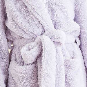 เสื้อคลุมขนแกะสำหรับผู้หญิง เนื้อนุ่ม อุ่นสบาย ชุดนอนคุณภาพสูง แบบเรียบ ความยาวปานกลาง เสื้อคลุมอาบน้ำ สวมใส่สบาย ชุดลำลอง สวยหรู - Product Image 6