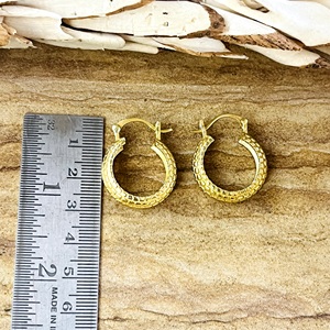 ต่างหูห่วงแบบใหม่ วัสดุทองเหลืองขัดเงา ชุบทอง 18K สไตล์โบฮีเมียน ลายชนเผ่า ขนาดเล็ก สำหรับขายส่ง OEM ODM - Product Image 5