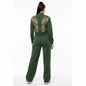 Ensemble de survêtement streetwear brodé deux pièces pour femme : veste zippée et pantalon large – Vêtements de sport décontractés – Vente en gros OEM - Product Image 2