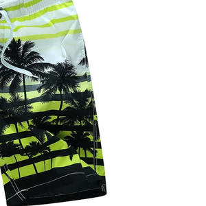 Dernier modèle de short de plage décontracté en toile imprimé numériquement, mi-élastique, avec logo personnalisé, 100 % polyester respirant, faible MOQ, antibactérien - Product Image 3