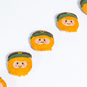 Adorno de Cabeza de Duende de Lana Hecho a Mano de 7 cm para Niños, Decoración del Día de San Patricio, Artesanía de Fieltro de Comercio Justo, Regalo Ecológico - Product Image 3