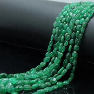 Cuentas de piedras preciosas sueltas de forma ovalada Lisa esmeralda de Zambia para hacer joyas - Product Image 1