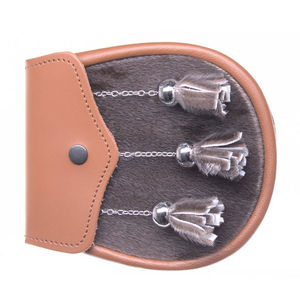 Sporran Escocés Ecológico con Solapa de Cuero y Borlas, Accesorio para Kilt de las Tierras Altas, para Actividades al Aire Libre - Product Image 3