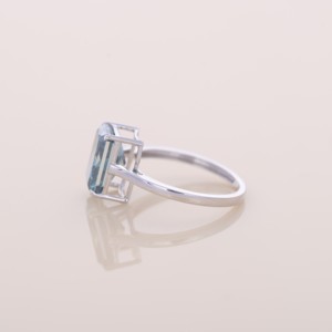 Anillo de Diamante Azul Cultivado en Laboratorio con Corte Radiante de 3.73 Quilates en Plata de Ley 925 Sólida |   Solitario de Alta Gama |   Joyería Fina - Product Image 2