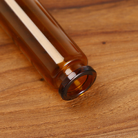 Flacons tubulaires en verre borosilicaté faiblement tissé ambre de 22 mm avec bouchon à sertir pour le stockage de liquides injectables, de sérums et de poudres lyophilisées