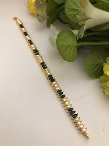 Pulsera Elegante de Perlas Auténticas de Latón de Primera Calidad con Baño de Oro, Diseño Moderno para Fiestas, Bodas y Eventos, para Mujer - Product Image 2