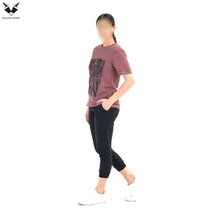 เสื้อผ้าผู้หญิง สวมใส่สบาย ดีไซน์โดดเด่น ผ้าคุณภาพดี เสื้อยืดแขนสั้น เสื้อผ้าลำลอง สั่งพิมพ์ลายปักได้ - Product Image 3