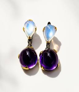 Pendientes de plata 925 con amatista y piedra lunar, diseñados para una elegancia mística, brillo púrpura y un atractivo de joyería artesanal atemporal. - Product Image 1