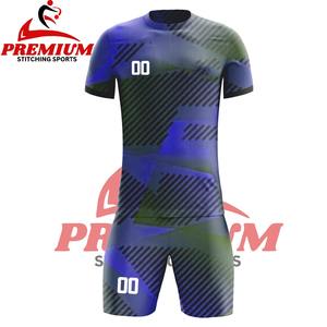 Uniforme de Fútbol Personalizado para Hombre, Transpirable, de Primera Calidad OEM, con Logotipo Personalizado, Manga Corta, Color Sólido, 100% Poliéster - Product Image 5