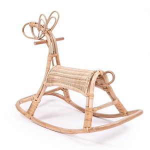 Cheval à bascule artisanal en rotin pour enfant, accessoire de chambre à coucher, jouet animal à bascule - Product Image 2