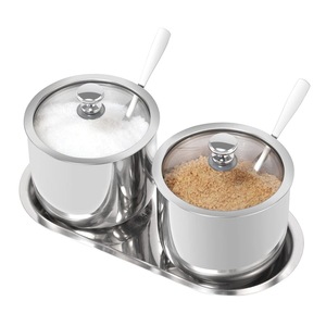 Ensemble de 2 pots à épices en acier inoxydable avec couvercles en verre, cuillères et plateau - Product Image 1