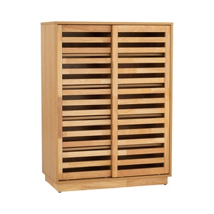 Mueble Moderno de Madera para Almacenamiento de Zapatos con Puertas Corredizas de Listones y Estructura de Madera Sólida para Entrada Zen - Product Image 1