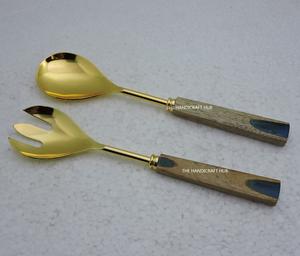 Service à salade en acier inoxydable plaqué or, nouveau design, avec poignée courbée en forme de corne. - Product Image 2