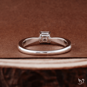 Diamante Cultivado en Laboratorio de Corte Asscher de 0.50 Quilates, Certificado por IGI, con Tallo Puntiagudo, Solitario, Oro Blanco de 10K, Estilo Vintage, para Compromiso o Boda - Product Image 3