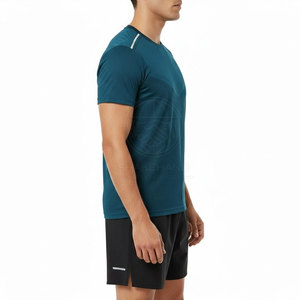 Ensemble t-shirt et short de sport élégant pour homme, vêtements de sport durables et confortables pour la salle de sport et les entraînements en plein air - Product Image 3