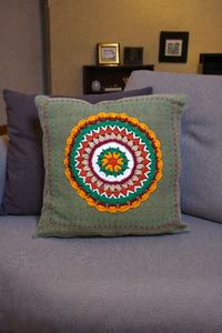 ปลอกหมอนอิงสี่เหลี่ยมลายดอกไม้ปักมือสไตล์โบฮีเมียน ทำจากผ้าฝ้าย 100% - Product Image 4