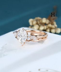 Anillo de Compromiso de Lujo con Diamante Cultivado en Laboratorio de Corte Ovalado, Oro Rosa de 14K, Tiara Curva Marquise, Conjunto Nupcial Apilable - Product Image 3