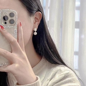 Boucles d'oreilles en perles d'eau douce rétro françaises, perles de nacre naturelles fortement lumineuses, incrustées, style rétro éblouissant, bijoux - Product Image 4