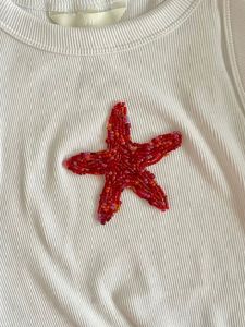Top élégant brodé et perlé pour femme avec des détails artistiques uniques et un style boutique moderne - Product Image 6