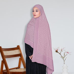 Hijab Modeste en Georgette avec Bordure en Satin Patti Orné de Diamants – Voile Islamique Élégant de Qualité Supérieure pour la Prière et les Soirées - Product Image 5