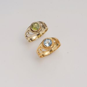 Brass <b>Ring</b> Peridot Faceted Fixed Size Elegant Vintage Glam <b>Statement</b> <b>Ring</b> Handmade Women Jewelry Moku Jewellery Bezel Setting - Product Image 2