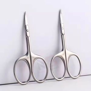 Tijeras Profesionales Curvas de Acero Inoxidable para Cutículas con Punta Extra Afilada para Eliminar Piel Muerta, Estilo Ruso - Product Image 4