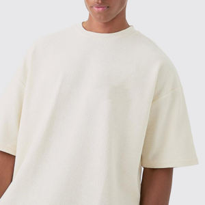 T-shirt oversize tie-dye, tendance et audacieux, style streetwear pour l'été, décontracté ou pour les soirées. - Product Image 5