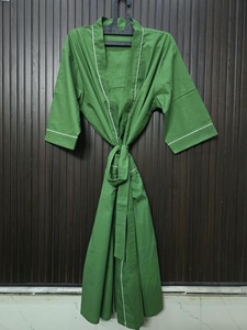 Robe kimono longue verte pour femme avec poches, en coton tissé épais, manches trois quarts, couleur unie, style décontracté - Product Image 6