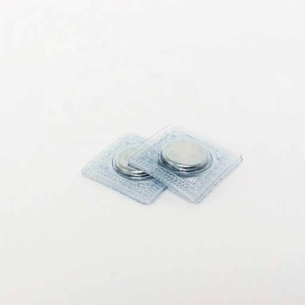 गर्म बिक्री फैक्टरी मूल्य निविड़ अंधकार पीवीसी मजबूत मैग्नेट Sewable चुंबक बटन छिपा चुंबकीय तस्वीर के लिए कपड़े पर्दे