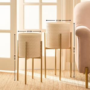 Ensemble de luxe de 2 jardinières d'intérieur blanches en relief nid d'abeille avec supports surélevés en métal brossé pour la maison, le bureau et le salon - Product Image 3